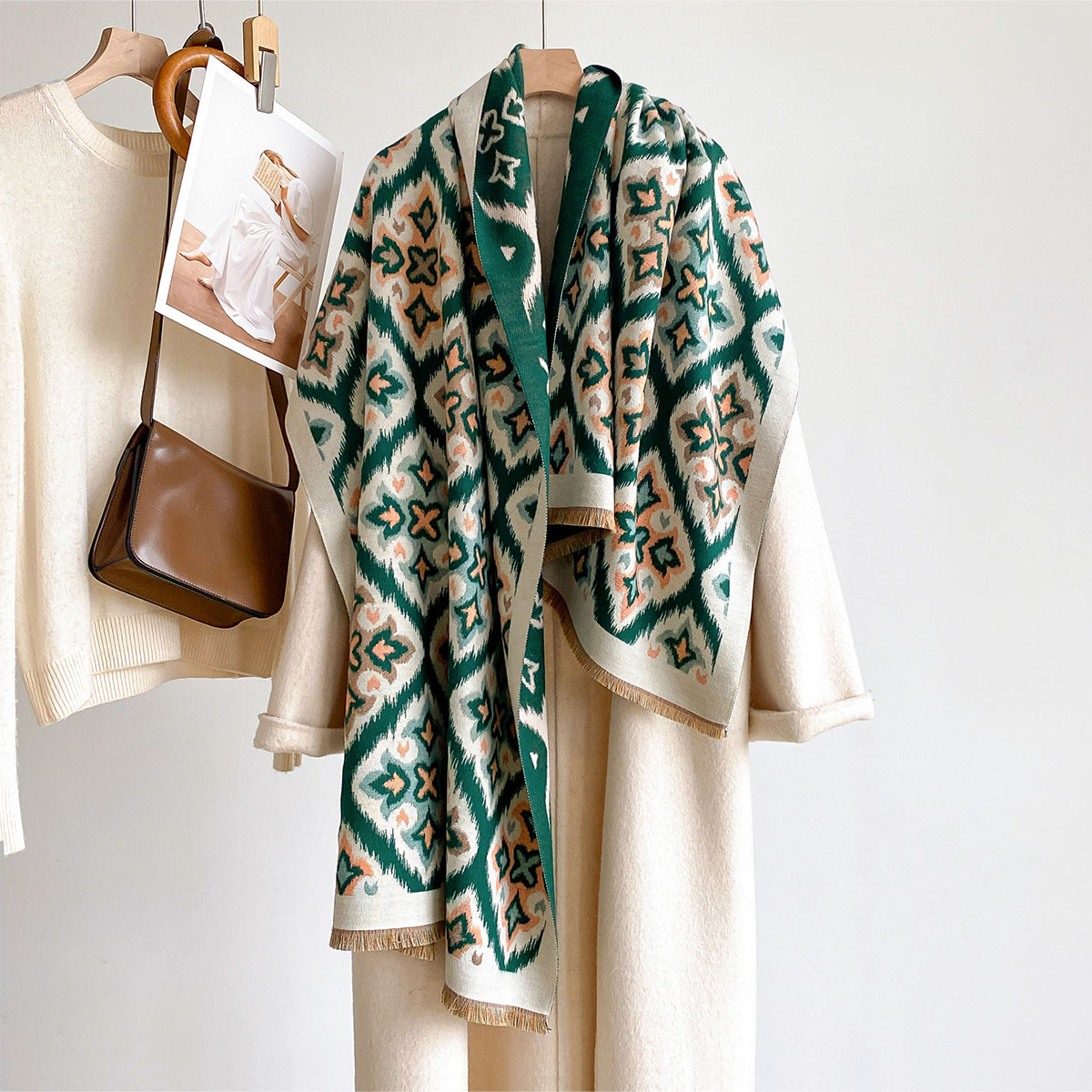 Damski dwustronny szal z imita – Woven Scarf Blanket recenzja i cena